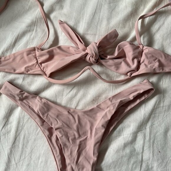 BIKINI - Picture 3 of 3